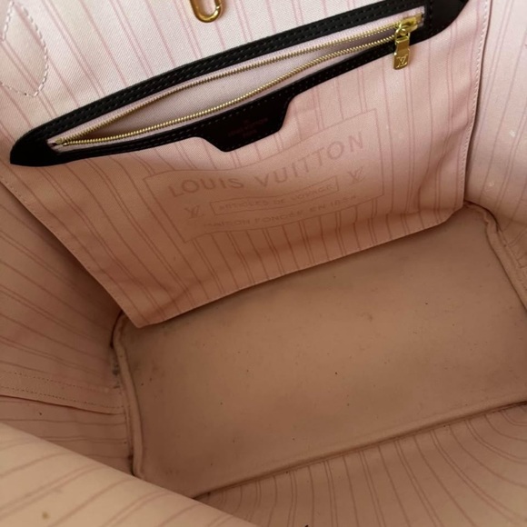 Brown Structured Tote Bag with Drawstring Details - Picture 2 of 3